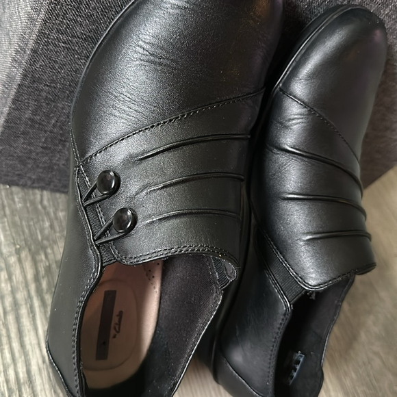 Clarks Collection Carly dream Black‎ button Loafers Slip-On women's size 7 - Picture 2 of 14